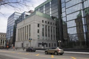 Banco do Canadá alerta para mercado de trabalho menos dinâmico e impacto nas decisões sobre juros