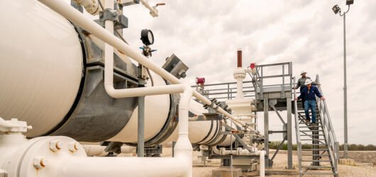 Projeto petrolífero entre Canadá e EUA pode ter decisão final em 2027
